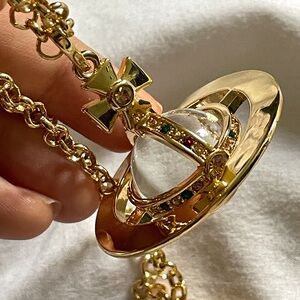 Vivienne westwood orb necklace